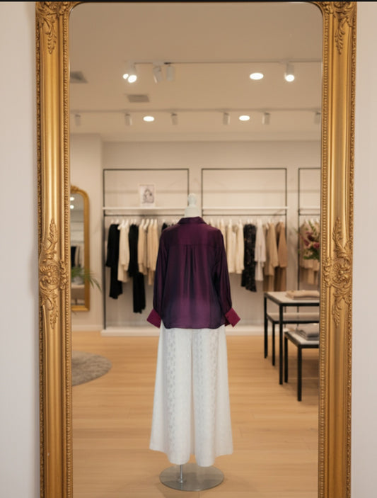 Iridescent Plum V-neck Mulberry silk pull-over and White Wide-Leg Trousers